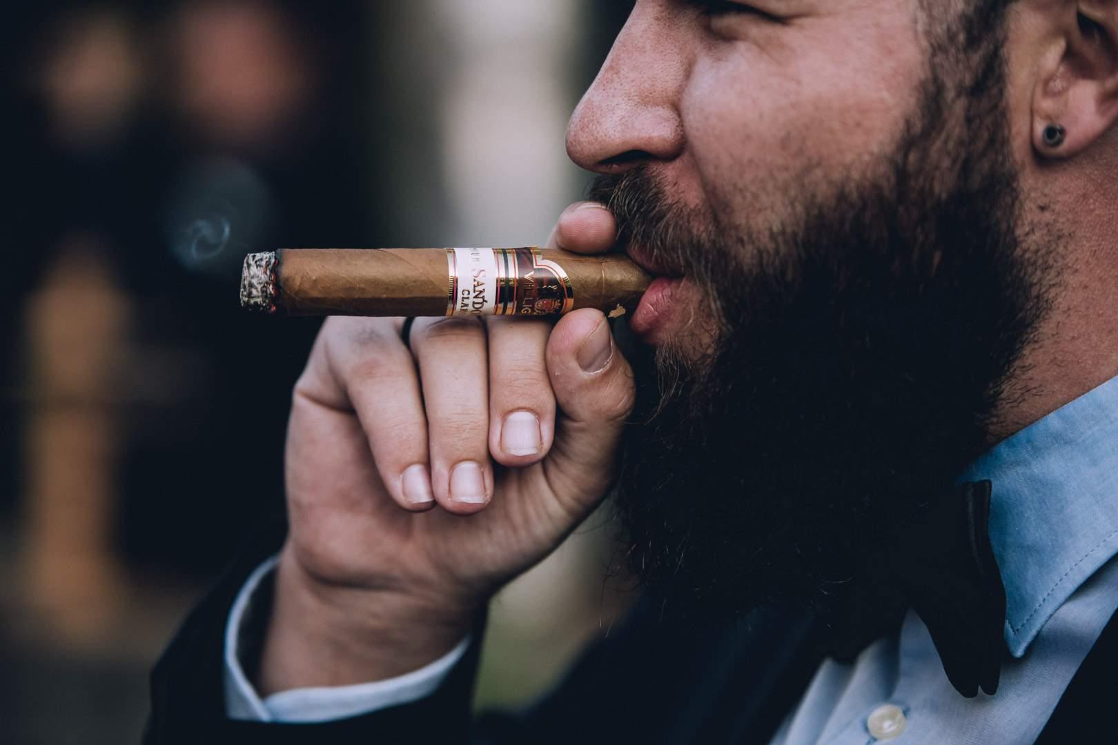 Blog Why smoke a cigar today?